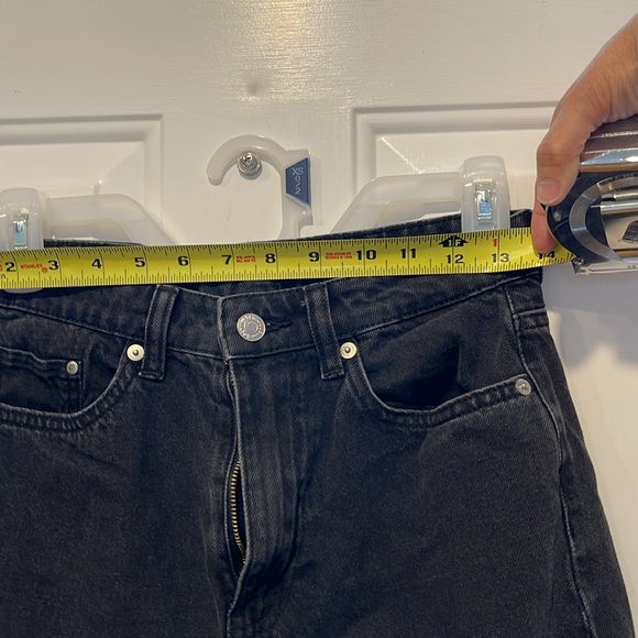 Denim Black Jeans size 4- Loose Mom’s Jeans - Picture 5 of 5